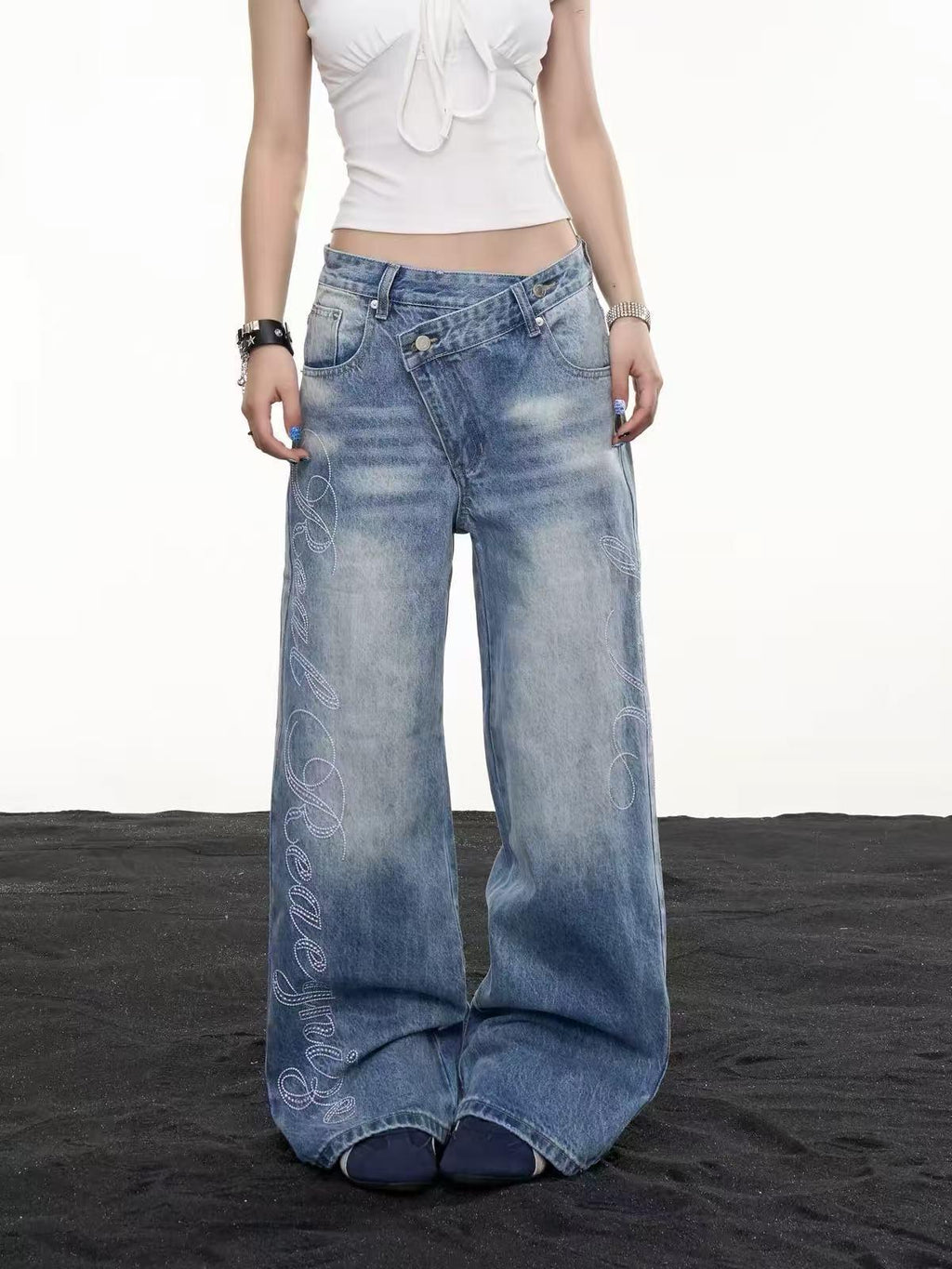 Embroidered Cross Wide-Leg Jeans